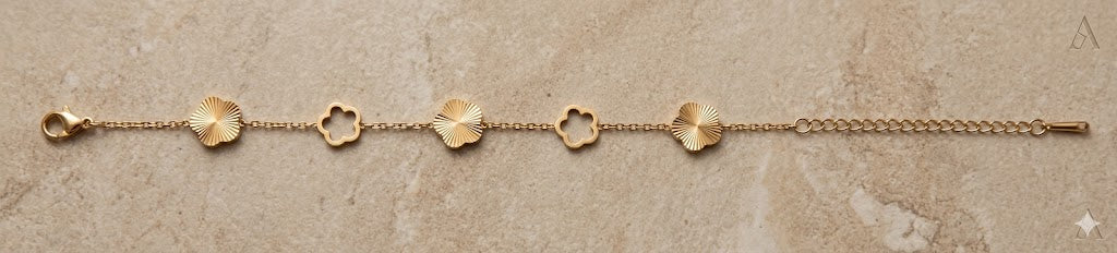 Textured Clover Gold Bracelet