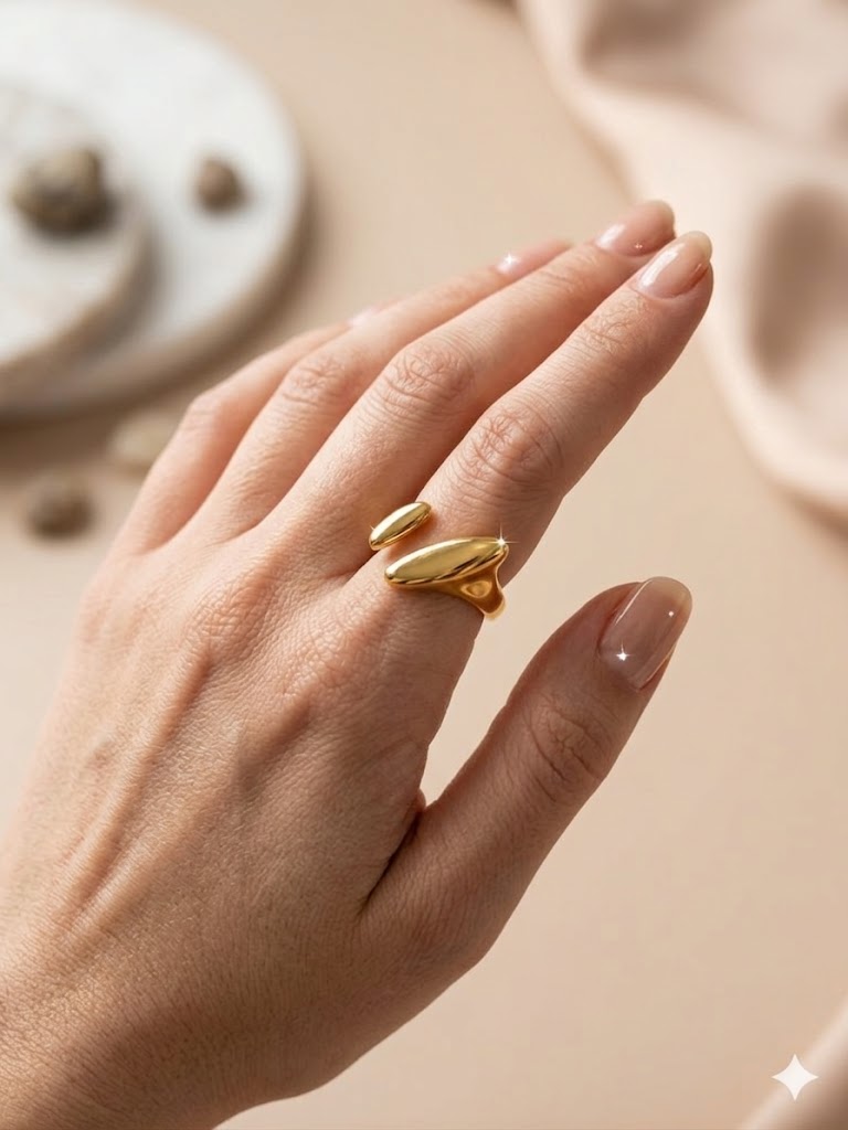 Minimal Sculpted Open Gold Ring