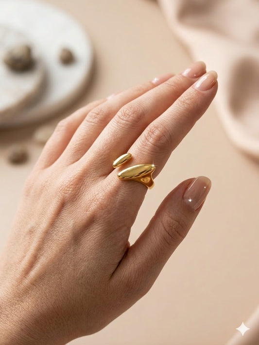 Minimal Sculpted Open Gold Ring