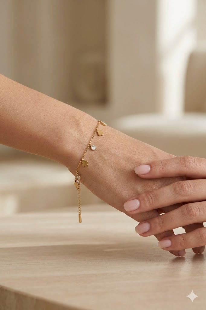 Gold Clover Charms Bracelet