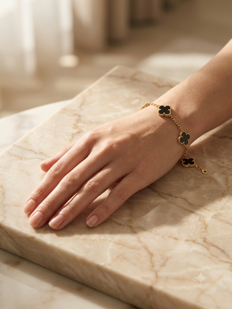 Midnight Clover Charm Gold Bracelet