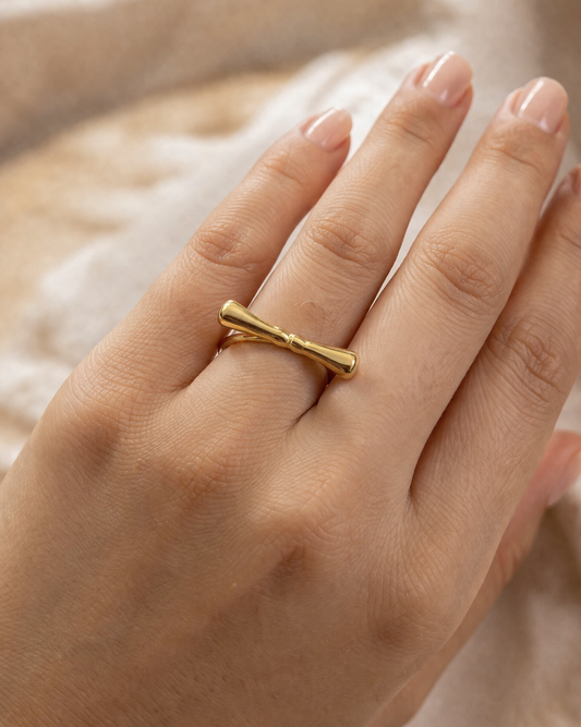 Minimal Bar Gold-Tone Sculpted Statement Ring