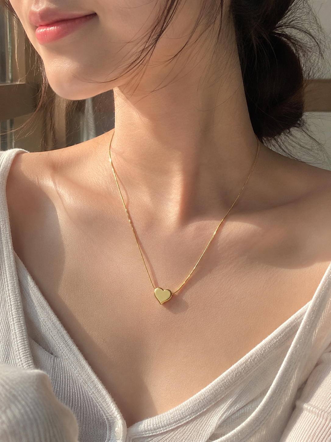 Minimal Heart Charm Necklace