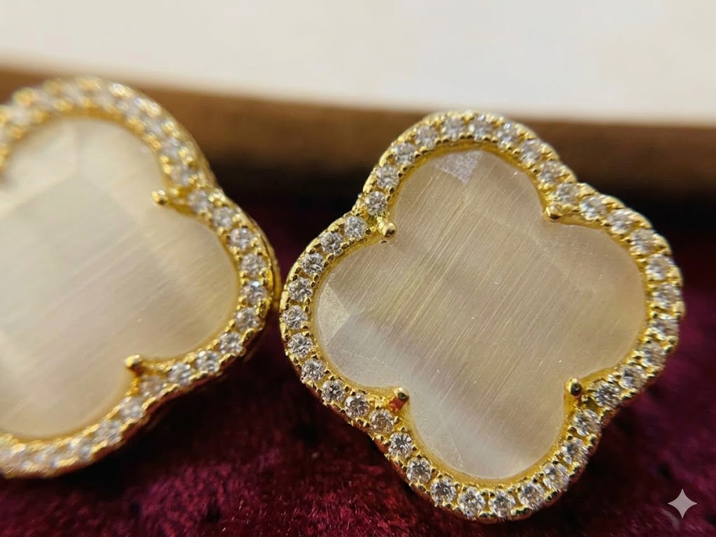 Clover Gold Stone Stud Earrings